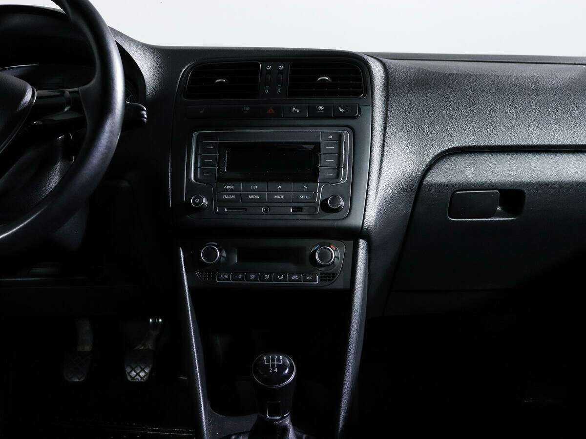 Купить Volkswagen Polo, 2016, 57 678 км, фото №10
