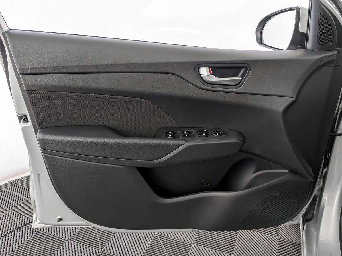 Купить Hyundai Solaris, 2019, 91 376 км, фото №15