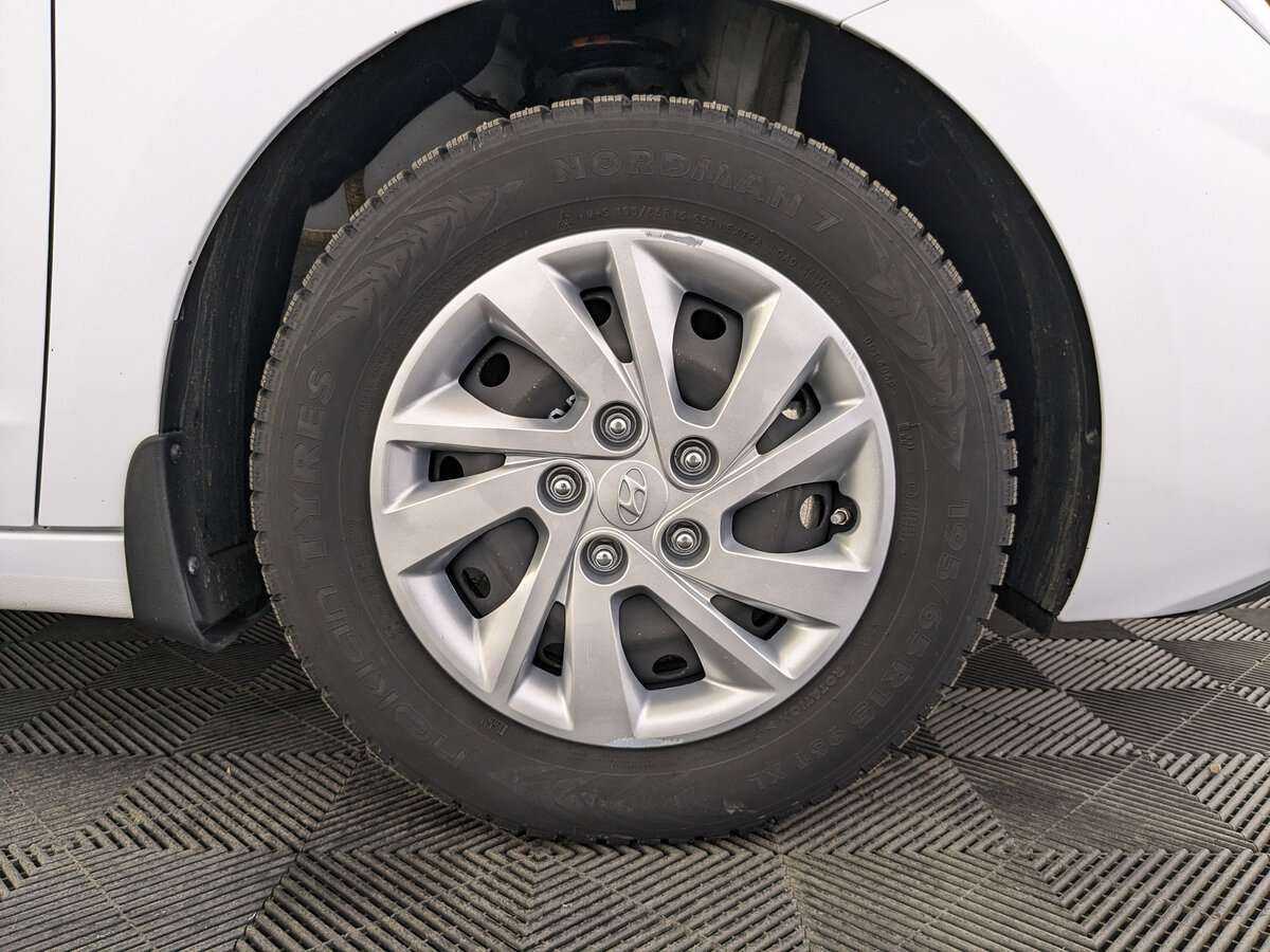 Купить Hyundai Elantra, 2020, 68 111 км, фото №12