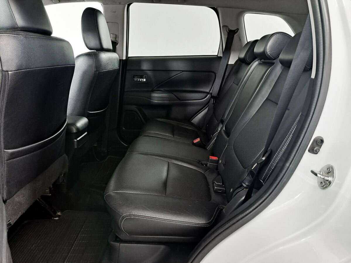 Купить Mitsubishi Outlander, 2014, 181 183 км, фото №8