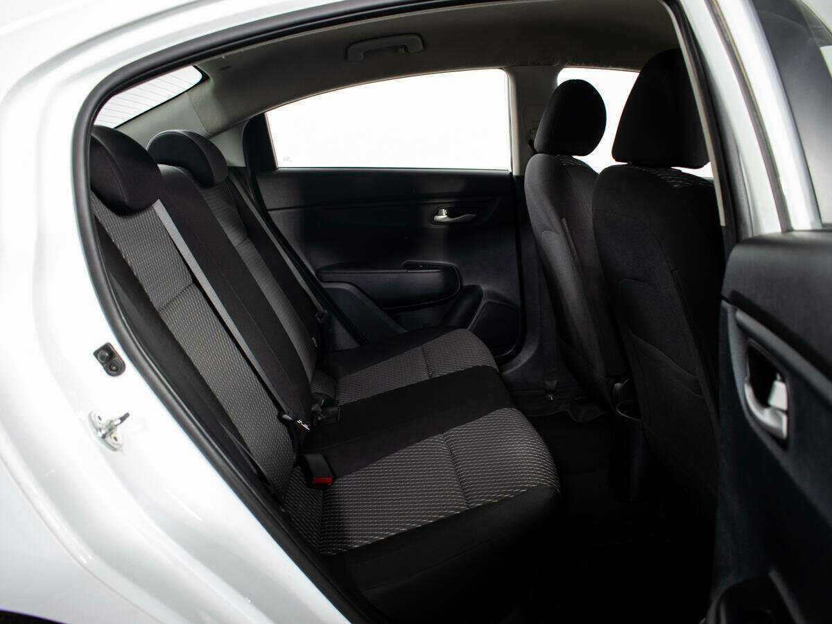 Купить Kia Rio, 2018, 157 538 км, фото №8