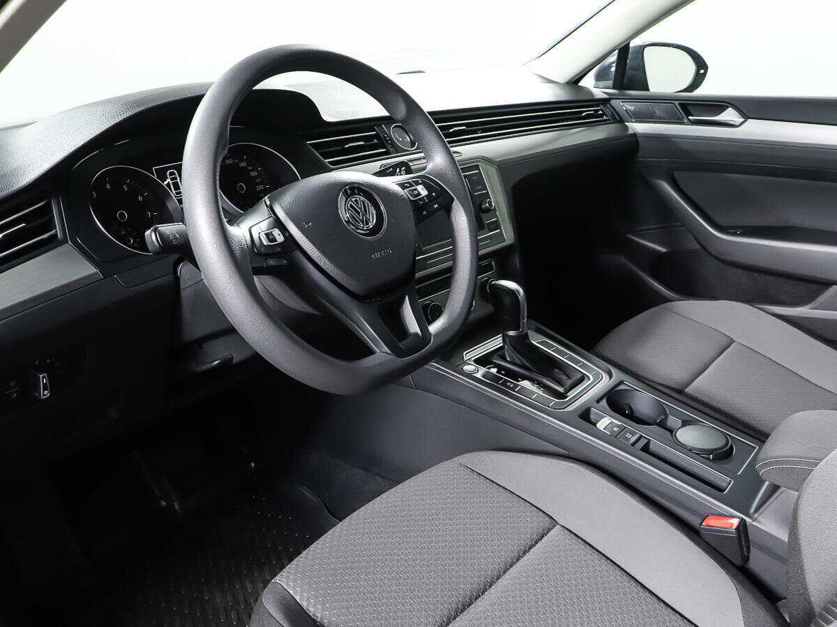 Купить Volkswagen Passat, 2017, 113 460 км, фото №14