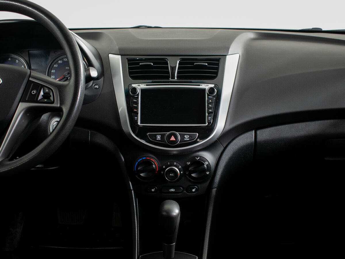 Купить Hyundai Solaris, 2016, 70 051 км, фото №11