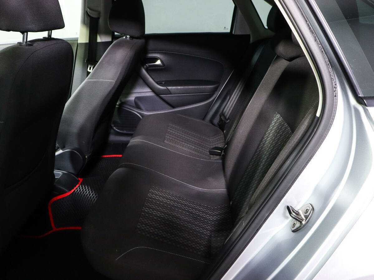 Купить Volkswagen Polo, 2016, 127 143 км, фото №9