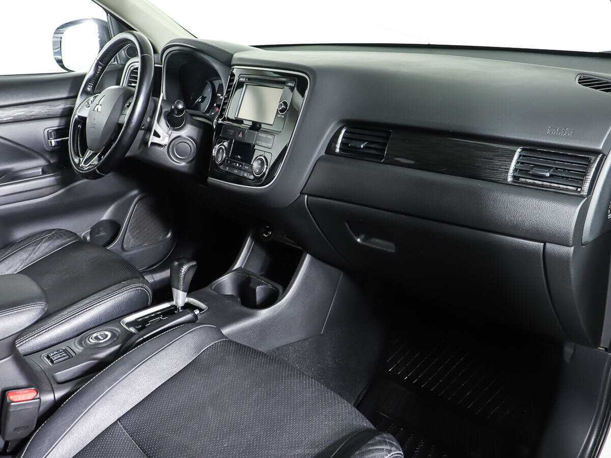 Купить Mitsubishi Outlander, 2015, 102 274 км, фото №9