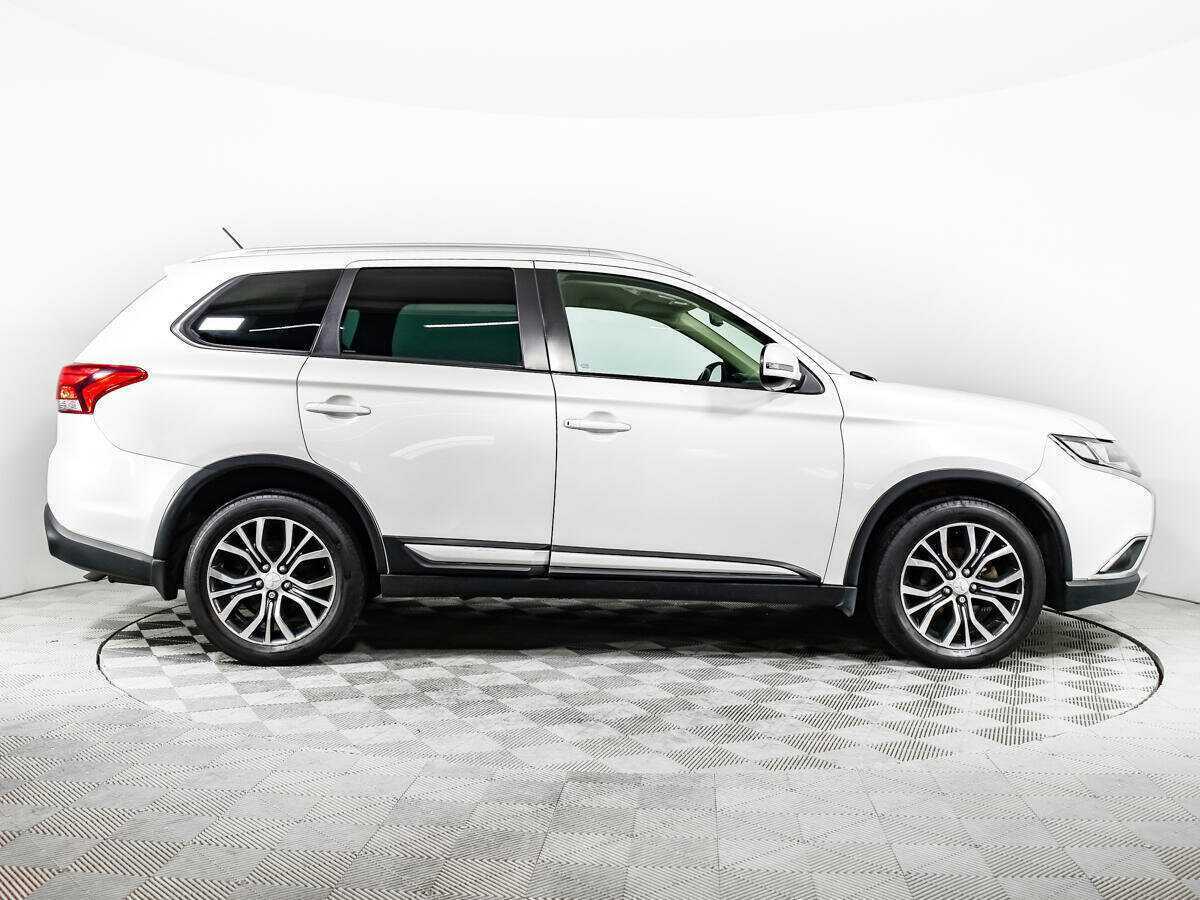 Купить Mitsubishi Outlander, 2015, 270 387 км, фото №4