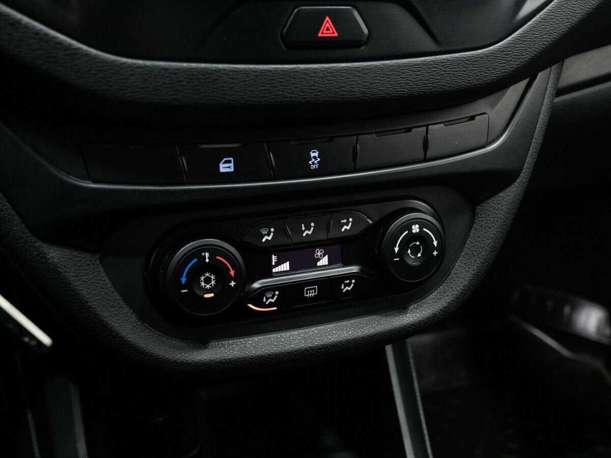 Купить Lada (ВАЗ) Vesta, 2019, 93 143 км, фото №19