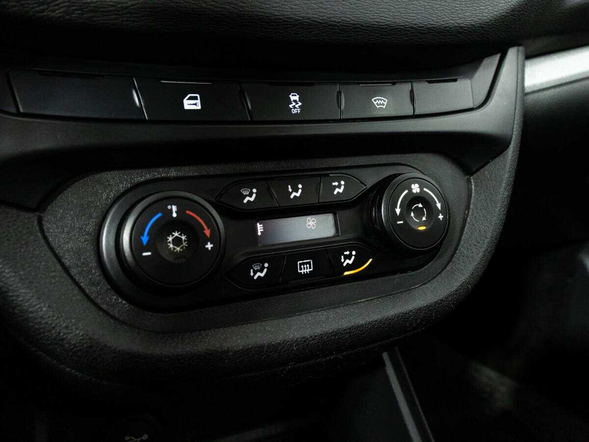 Купить Lada (ВАЗ) Vesta SW, 2017, 136 605 км, фото №15