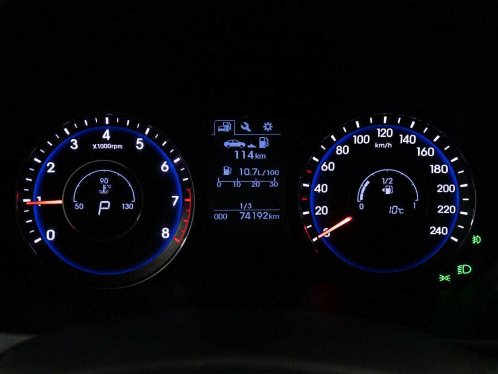 Купить Hyundai i40, 2015, 74 188 км, фото №12