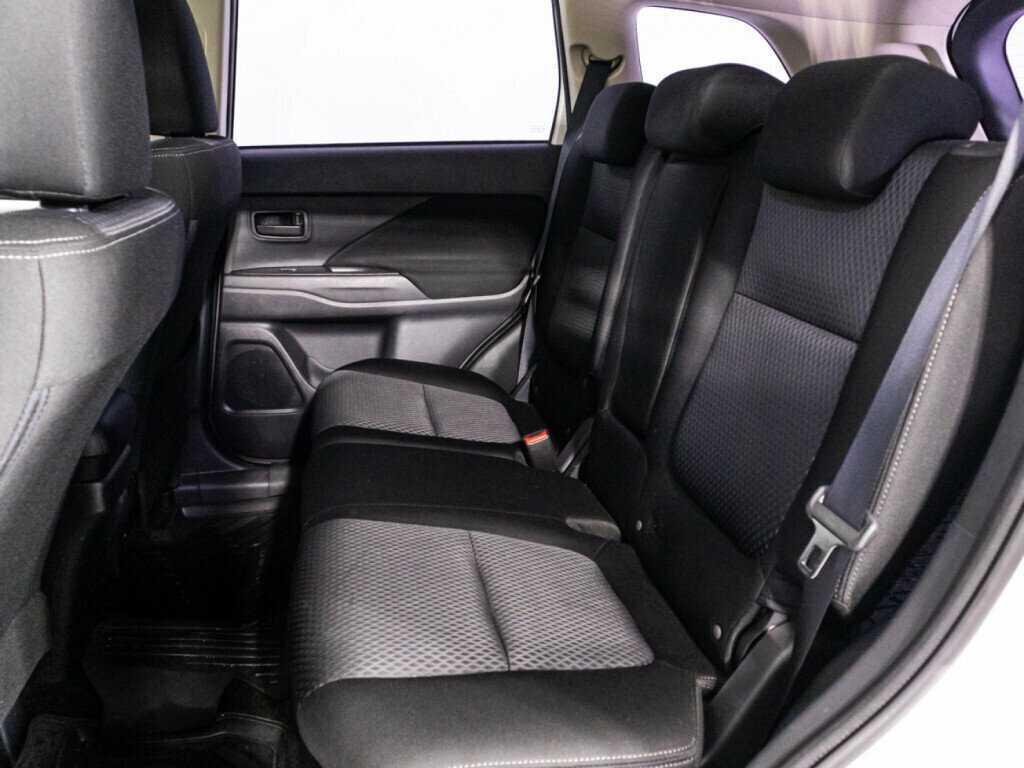 Купить Mitsubishi Outlander, 2018, 141 757 км, фото №10