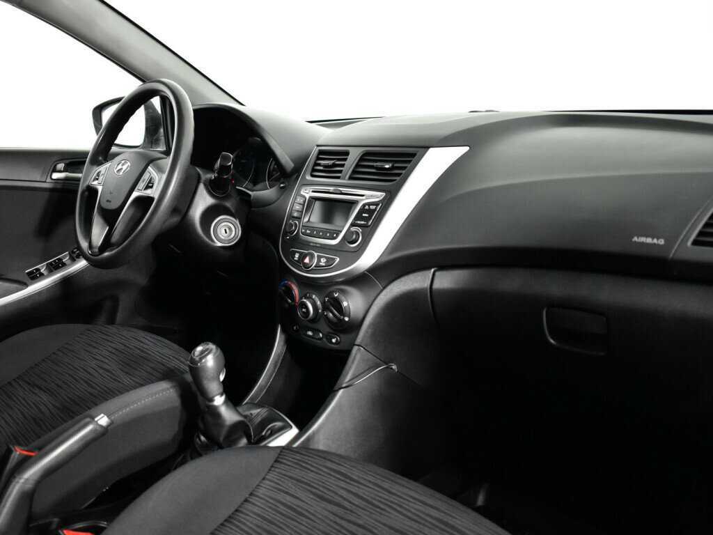 Купить Hyundai Solaris, 2016, 150 133 км, фото №9