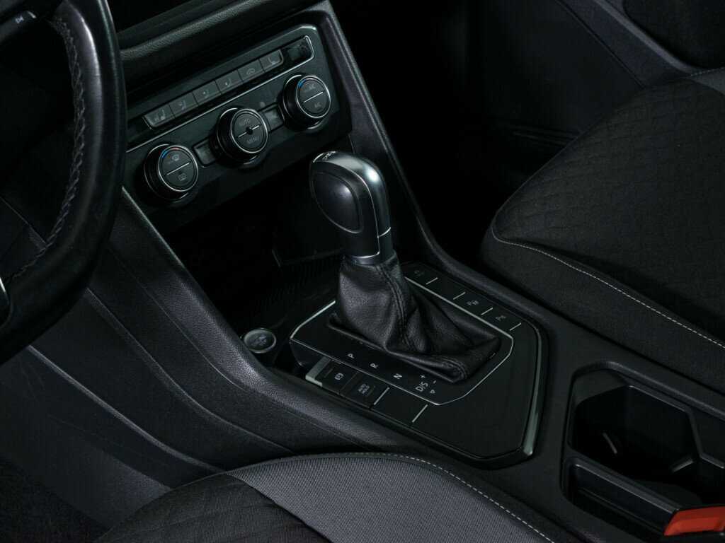 Купить Volkswagen Tiguan, 2018, 170 548 км, фото №14