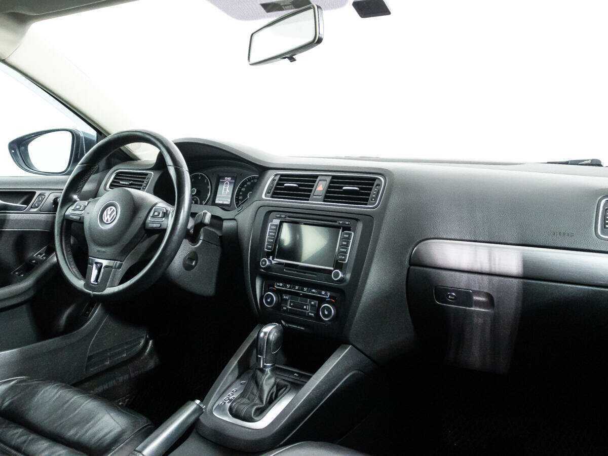 Купить Volkswagen Jetta, 2012, 197 967 км, фото №9