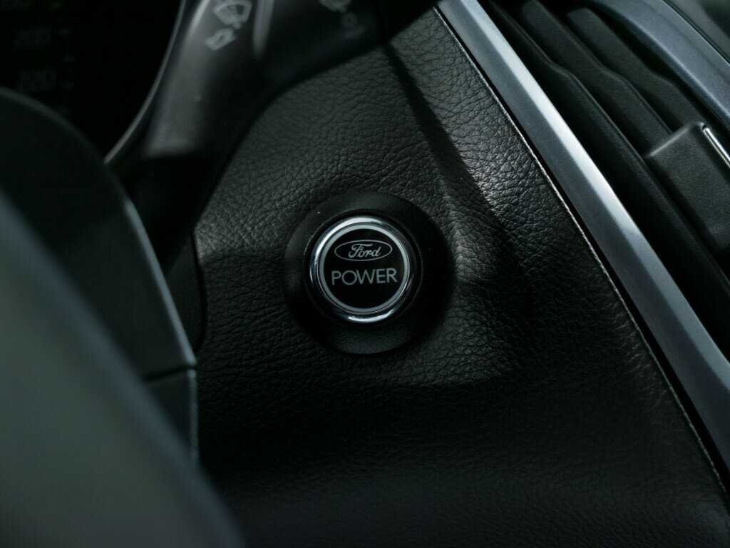 Купить Ford Focus, 2013, 300 800 км, фото №14
