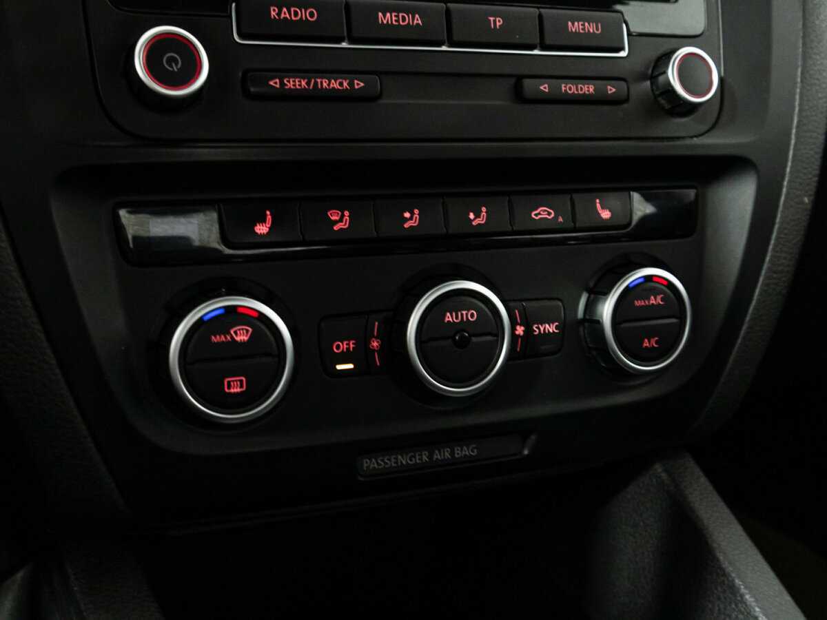 Купить Volkswagen Jetta, 2012, 205 238 км, фото №15