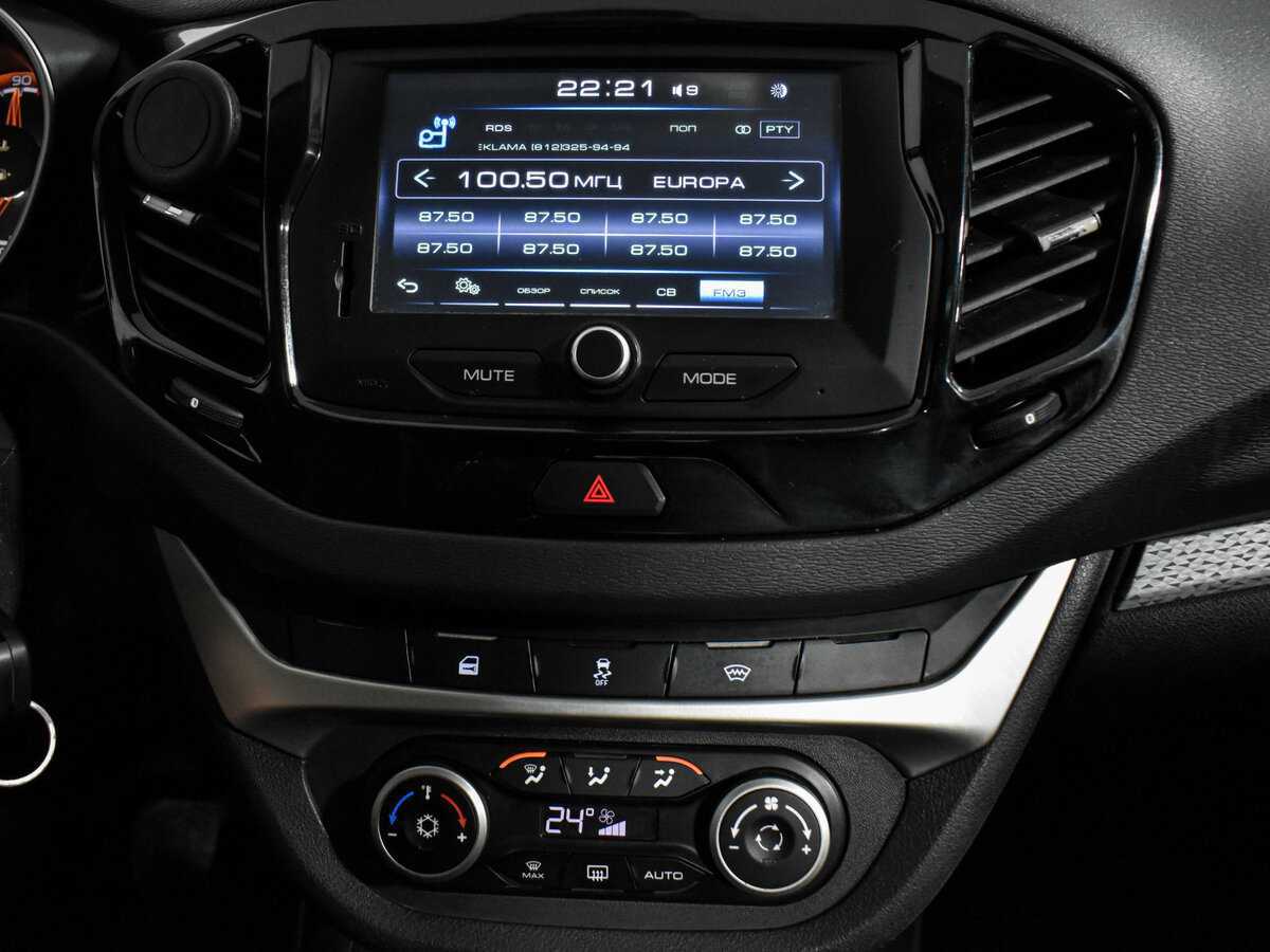 Купить Lada (ВАЗ) Vesta SW Cross, 2019, 92 052 км, фото №16