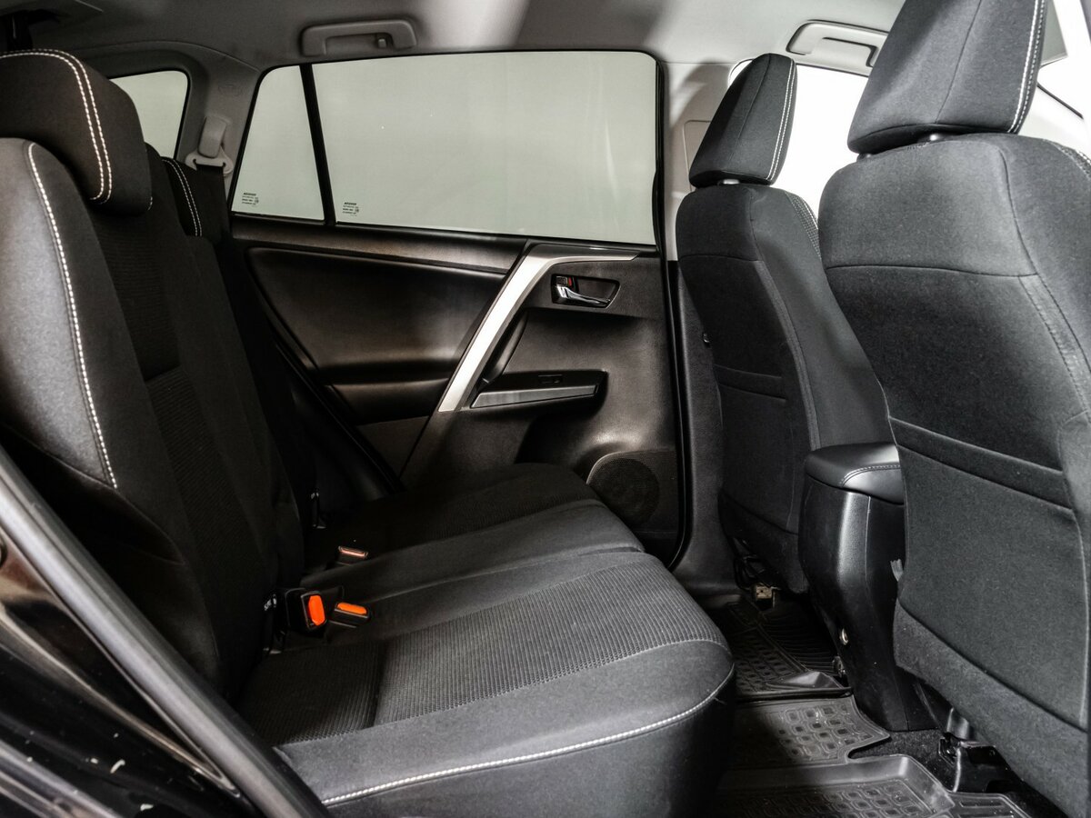 Купить Toyota RAV4 IV (XA40) Рестайлинг, 2017, 87 008 км, фото №15